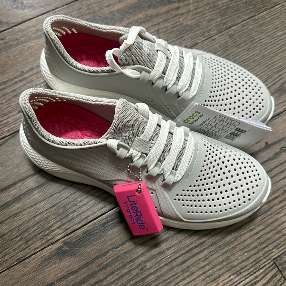 Crocs Women’s LiteRide Pacer Lace Up Tennis Shoes Sneakers NWT